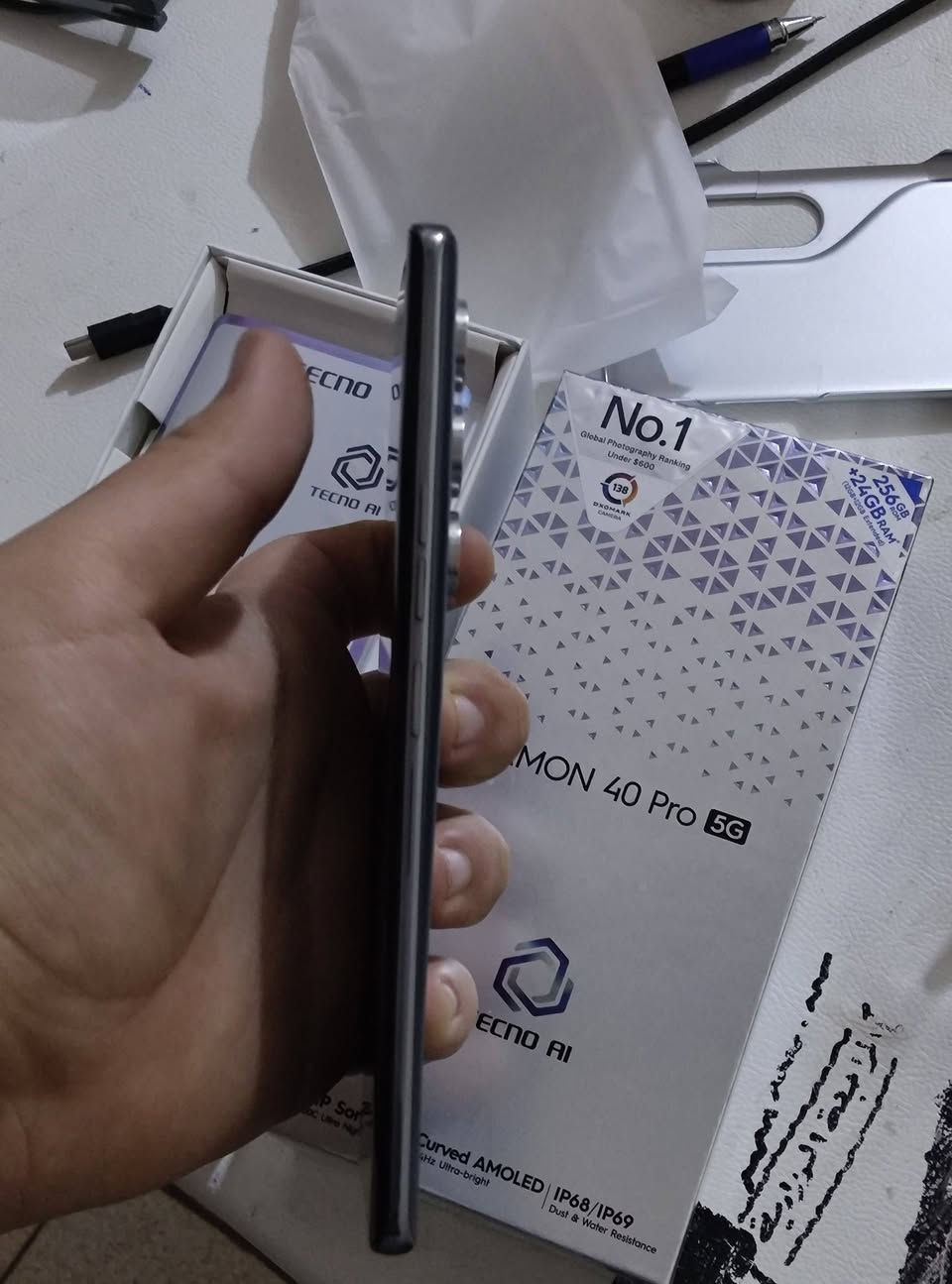 ‏السلام عليكم 
‏TECNO CAMON 40 PRO 5G
‏الجهاز اخذته قبل شهرين وتكدر تشوف اول يوم شغلته شوكت من الاعدادات الجهاز مابيه ايشي مكفول ماعده شخطتين بالشاشه ومايبينن مو كسر لا شخط بسبب اني محاط لزكه اله 
‏مواصفات الجهاز 
‏بطارية :7000
‏معالج :ip68/ip69
‏كامرة :50 ميكا بكسل من شركة سوني 
‏ذاكرة :256 
‏عشوائية :24
‏الجهاز كلش قوي وعملي ١٤٤ هرتز ١٢٠ فريم وسريع وسلس وكامرته تخبل 
‏
‏انطي سعرك بدون ماتكسر بيه


**إذا كنت صاحب هذا الإعلان وتريد حذفه لأي سبب، رجاءا أرسل رسالة إلى الدعم الفني**