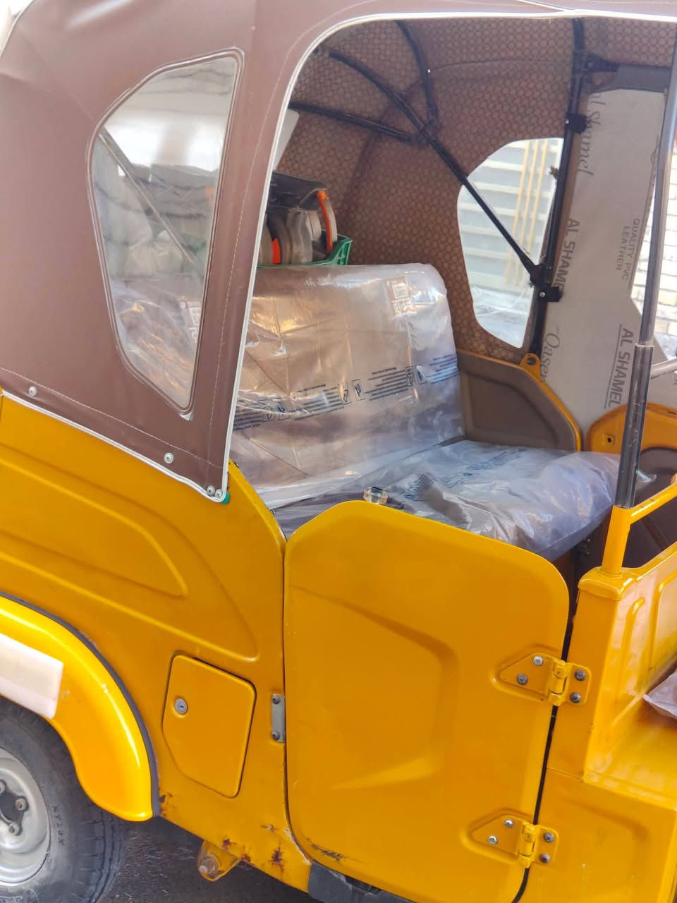 السلام عليكم ورحمة الله تكتك معروضة للبيع مديل 21 صفرة تكتك حديدة بدون اوراق ولا رقم شاصي ابيع علا حالتهة الباقي سليم كير ومحرك وتايرات وبريكات بشرط اكفلها من كلشي. للستفسار.***********6
