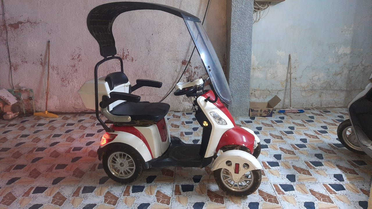 السلام عليكم مكلفه بالنشر دراجه شحن جديده ونظيفه كلش عيبها بطاريه تفقد شحن للاستفسار الاتصال على الرقم ***********
