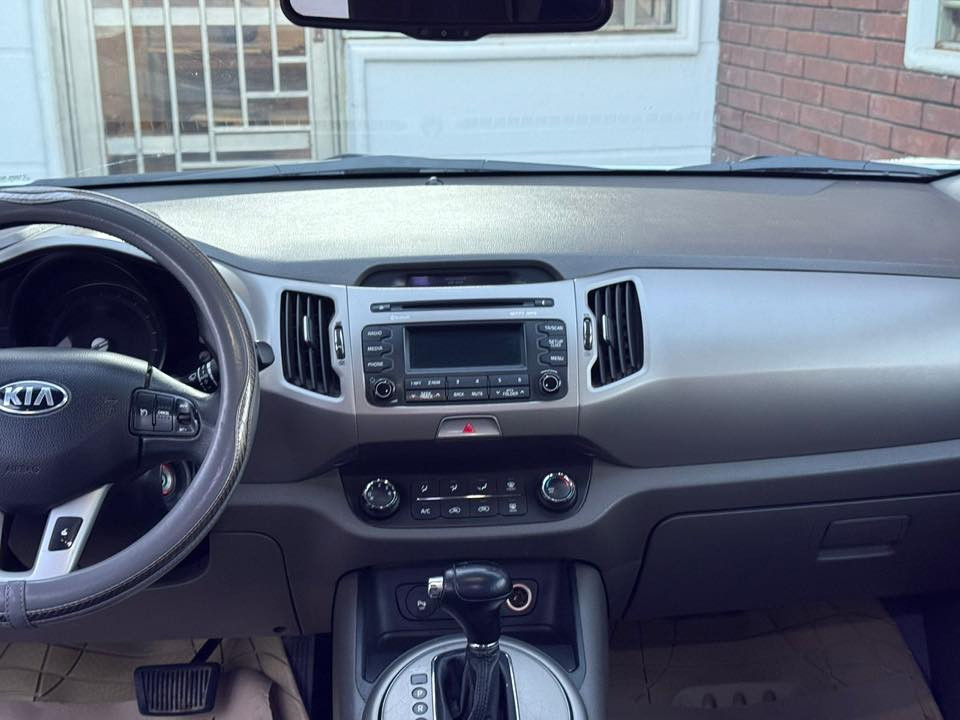 السلام عليكم ورحمة الله وبركاته من رخصة الادمنية المحترمين .
والاعضاء المحترمين
 كيا سبورتج 2015 للبيع اللون ابيض رقم بغداد 
مكفولة من الصبغ والبارد كير محرك مكفول ماشية 117 ال كم 
مكان السيارة بغداد الكرخ 

السعر 163 ورقة 
للاستفسار عل الارقام التالية 

*********** 
***********
