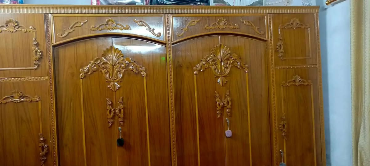 #للبيــــــــــــــع 
غرفة نوم ابراج
السعر مليون و150
العنوان جانب الايمن تل الرمان


**إذا كنت صاحب هذا الإعلان وتريد حذفه لأي سبب، رجاءا أرسل رسالة إلى الدعم الفني**