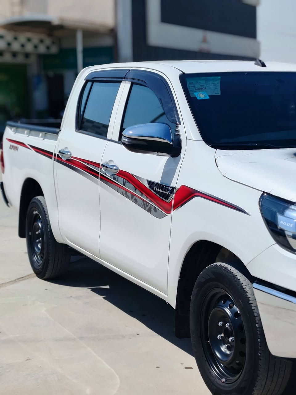 تويوتا هيلوكس موديل 2025 رقمك بغداد سازز كير عادى للبيع مكان بابل ***********
