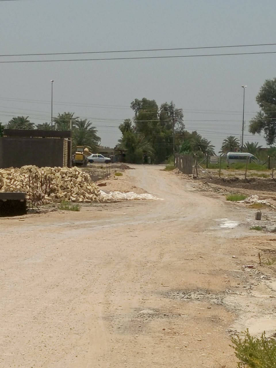 سلام عليكم قطعه خلف مجمع النجوم في ملحق حي النور مساحه القطعه ١٨٠م تبعد عن شارع حله بغداد أقل ١٥٠م عرض الشارع أكثر من ١٢م طابو سند ٢٥تحويل مباشر السعر ٣٢مليون ونص وبيها مجال ***********

