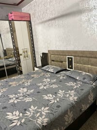 غرفة تركية • مستعملة • عليها أضرار