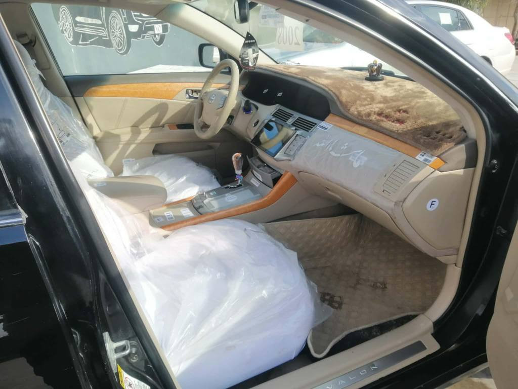 ئەڤەلۆن 2008سەیارەکە موسە 
لیمیتد قەپات مواسەفات کامل کارەبای مەزبووت بێدەعم و لێدراوی گێڕو مەکینەی بەشەرت  کامل مسرەف کراوە پێشی تازەداگیراوە
ناوزەردە خلیج
بەس بۆنیتی بۆیاخە
72$ مەجال
***********
شوین سیدسادق
ت.ب کۆدی بۆکراوە حلبجة, السليمانية
