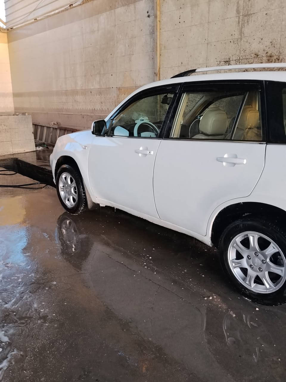 السلام عليكم
شريري تيگو مديل 2013

رقم انگليزي جديد هزه جديده

كهربائيات شغاله كلهه

گير مكينه مكفولات لايت زنون

السياره حلوه مال بيت مداريها ماي اصلي ودهن

ودهن گير 

السعر 50 ورقه وبيها مجال السياره بأسمي

رقمي للتواصل *********** واتساب
مكاني البصرة قضاء المدينة
