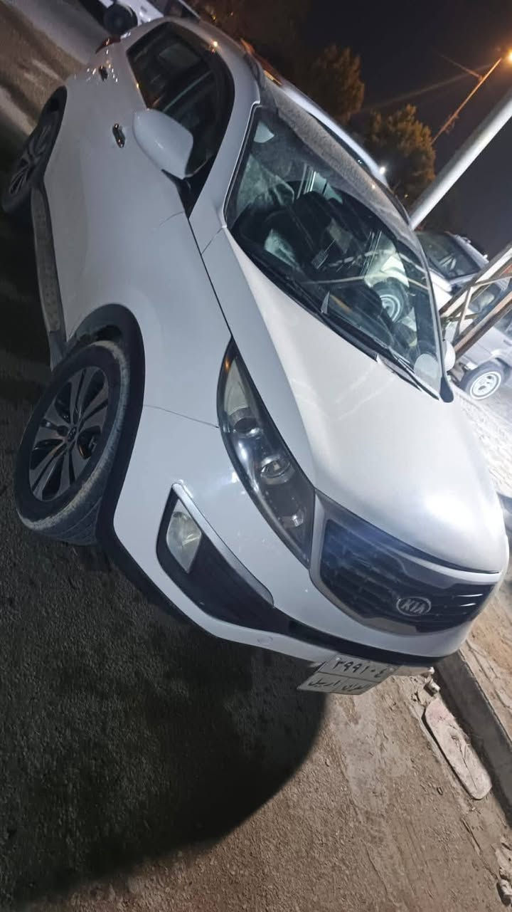 سلام عليكم
كيه سبورتج موديل 2012 اربيل 
بيه بنيد صبغ سعر 125موكلف بل نشر 
المكان النجف 
الاتصال عل رقم تالي ***********
