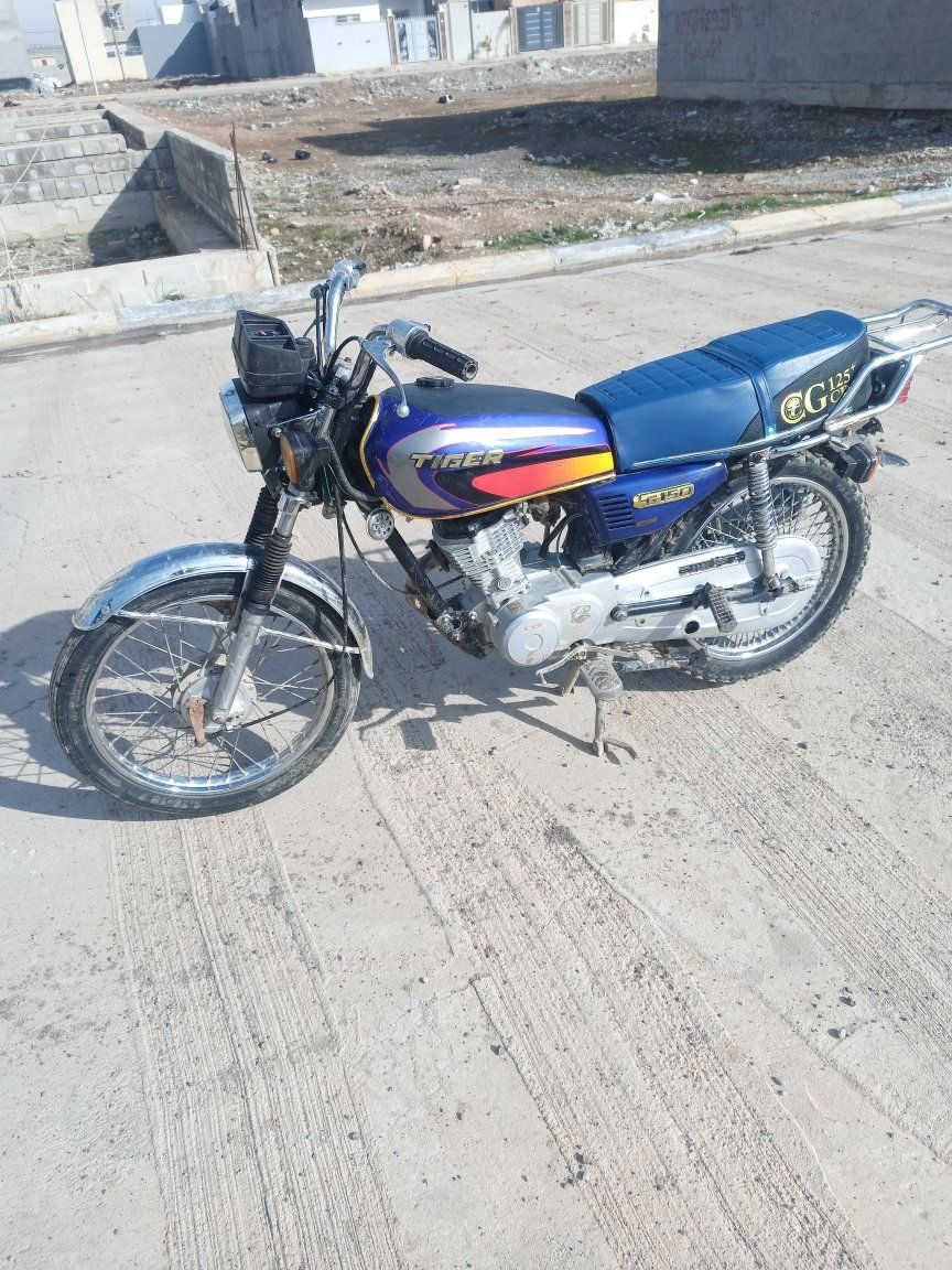 سلام وعليكم. ماطور تايكر  بيه أوراق منفيس       باتري بيه يعوزه ترتيب وايرمنيه وجوزه تشغيل ماطور شقال اول هندر تصل عل رقم وبي وتساب
السعر 350
 ***********
