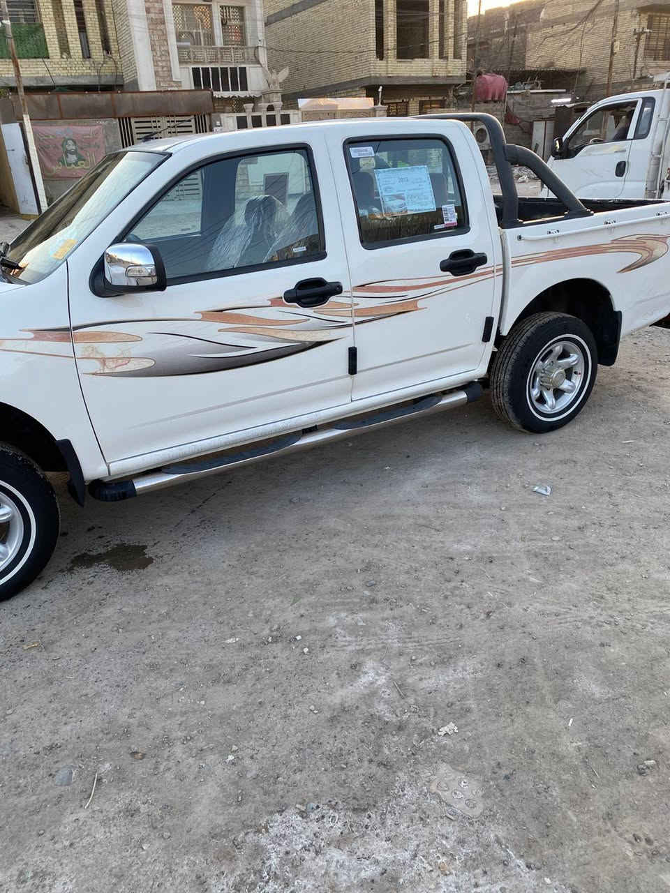 السلام عليكم بيكم كنو 2012رقم بغداد باسمي سنويه  2029رقم دولي سيارة ماشيه 85 سبير مانازل صفاح موس تراي زيرو دواخل احمر شركه تخم تاير ياباني تبريد ثلج كفاله مكاني بغداد وهذا رقمي ***********
