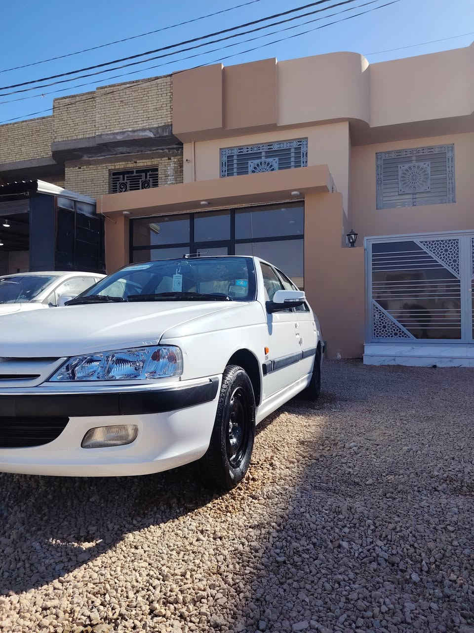 السلام عليكم بيجو بارص بيع او مراوس 2013 مكفوله عده البنيد مبدل سياره حلوه وجاهزه كير ومكينه وحداديه جديد تخم تاير جديد كهربائيات كله شغاله السعر 46 وبيها مجال قليل مكاني نجف الاتصال ***********
