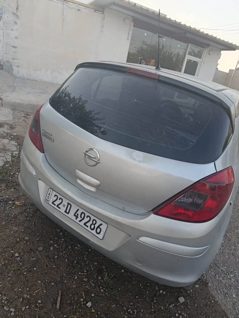 حیزام نیە بە حیزام دەیفرۆشم گیر و مەکینە و تەبرید بەشەرت پێشی هندەک شل بوویتەوە قەپوو قۆپی هەیە  دەرکەی سەکنیش لێدرایە 
٥٣ وەرەقەو مەجال 
رەقەم*********** شقلاوة, أربيل
