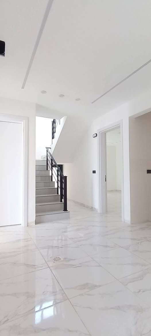 📢خانوی تابلۆی نوێ بۆفرۆشتن 
📏ڕوبەر :180مەتر
♦️خانوی فول مواسەفات مۆدێرن
♦️پەنجەرەی ئەلەمنیۆم،دەرگای تەختەی تورکی 
✅پێک هاتووەلە
🔹ژووری مێوان
🔹دوو ژوور نوستن
🔹هۆڵ
🔹مەتبەخ+مساعد مەتبەخ
🔹مشتەمەلات
🔻بۆزانینی نرخ زانیاری زیاتر پەیوەندی بکەن بە عقارات شێروانە
☎️📞 ***********زانیار
