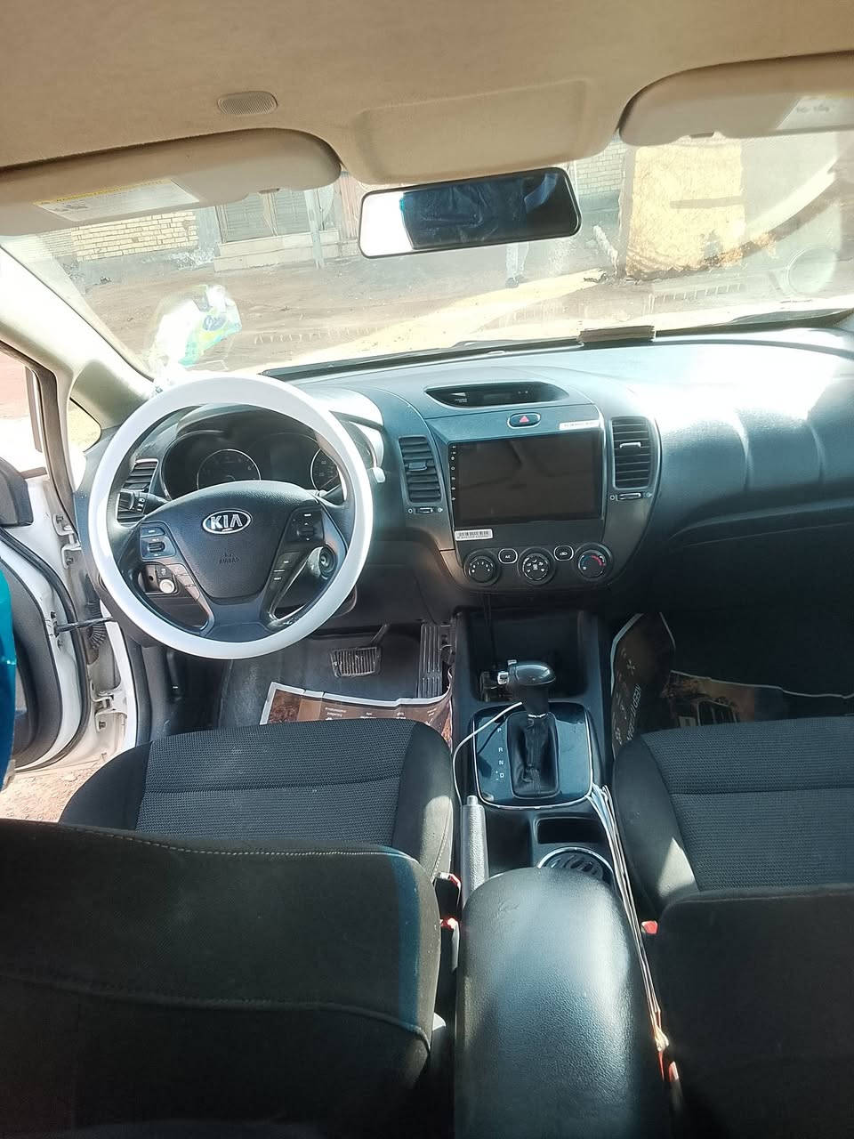 سلام عليكم ورحمة الله وبركاتة الهم صلي عله محمد والي محمد 
اخوانه سيارت فورتي للبيع موديل 17 ضربته قبق جنه وجاملغ خلفي امريكي وباب مبدل الوره تبريد فول سياره حلوه وخير من الله تحويل ثاني يوم العنوان كربلاء مامتواجد عله الفيس *********** السعر 105وبيه مجال بصيط حك الجيه تحياتي الكم
