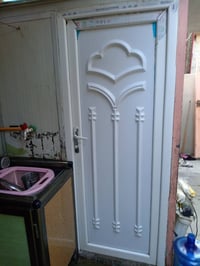 حمام سفري قابل للتفصيخ للبيع السعر٢٠٠وبي مجال الهاتف/07505167759