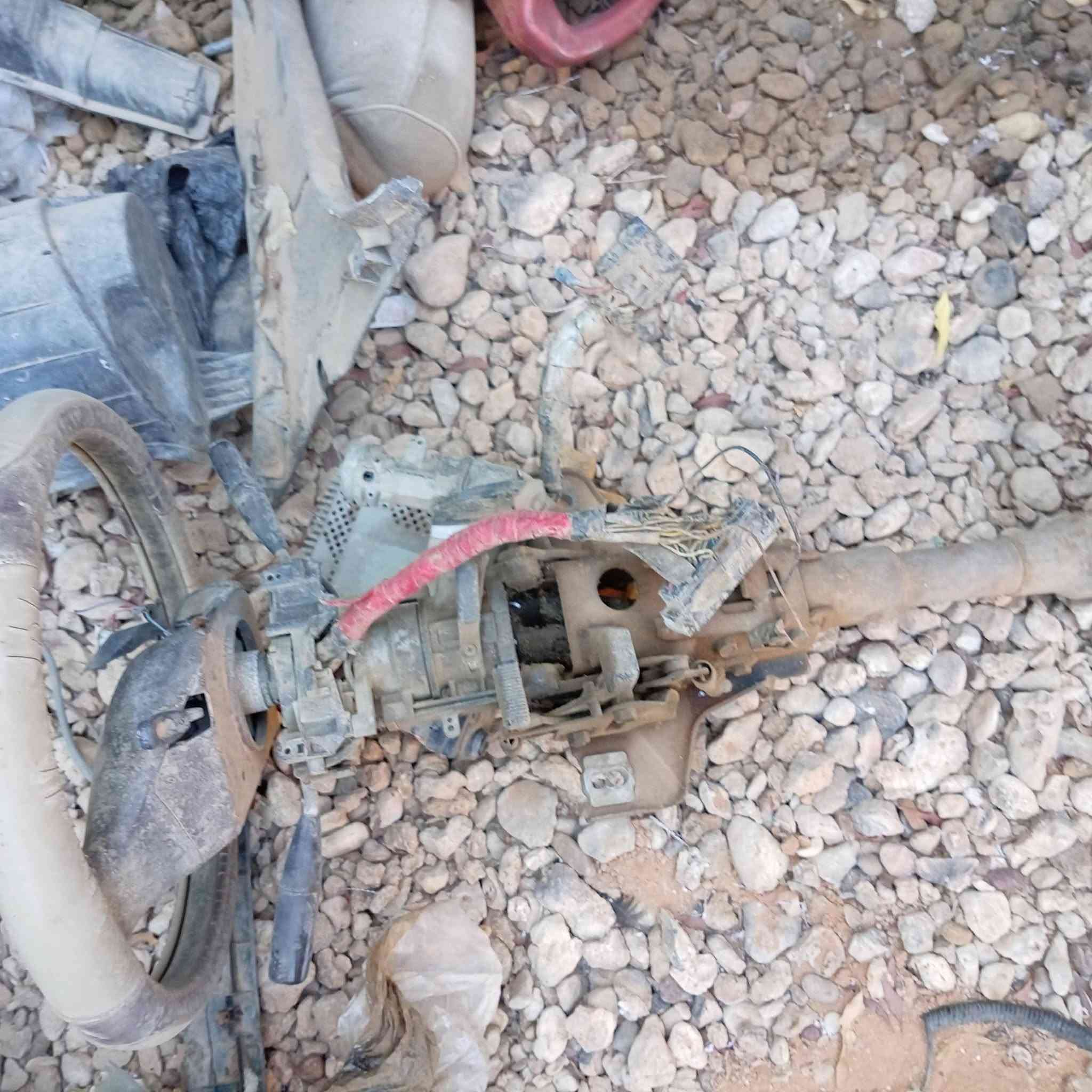 سلام عليكم للبيع ٣ راديترات ونجي نضاف لا مزروفه ولا غير شي وياهن حاضنه سعر الوحده ٢٥ قفل وراديتر تبريد نضيفه سعرها ٢٠ قفل دعاميات أرنب سيدان ترهم كصيف نضيفه وياهن براكيت الفيليه موديل ٨٩ والخضره ٩٠ سعر الوحده ٧٥ وبيها مجال ترايش مال بدنه مال ماسحات سعرهن ٢٠ الف مجمع ستيرن أيسر بلاد سعره ٣٠ الف كاعيات ترهم جميع السيارات يابانيات اصليات سعرهن ٤٠ وبيهن مجال مكاني نجف ***********
