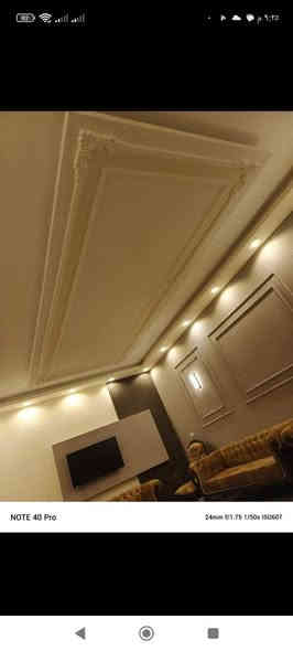 السلام عليكم بيت للبيع مساحته 300 طابو زراعي سند 25 طابقين أربعة غرف نوم وهول وصاله  ومطبخ وصحيات وطارمه وحديقة بناء حديث الموقع شارع ستين خلف حلويات ريف دمشق بنفس الشارع شارع تبليط للباب خدمات كامله تفاصيل اكثر مكتب حكيم عبدالله للعقار والمقاولات *********** بي واتساب أو خاص موجود
