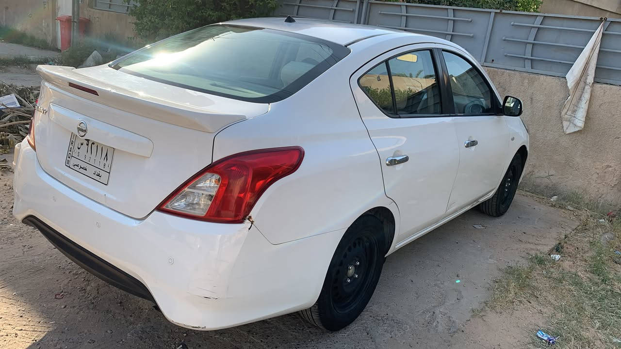 سني ٢٠٢١ هندي ليبل ازرق رقم بغداد ابيض باسمي بيها بارد و تكحيلات قليلة جدا و  ملاحظات خفيفة مثل ما موضح بالسونار المرفق ماشية ٦٩ الف يرادلها ترتيب كلشي بيها بلادي بس الجامة الخلفية مبدلة باصلية اديرلها دهن كله ادينول و يورال كير محرك تبريد كلشي بيها شغال و سليم شادلها شاشة ١٢ انج ممتازة السعر ١٠٥$ ورقة مكاني بغداد


**إذا كنت صاحب هذا الإعلان وتريد حذفه لأي سبب، رجاءا أرسل رسالة إلى الدعم الفني**