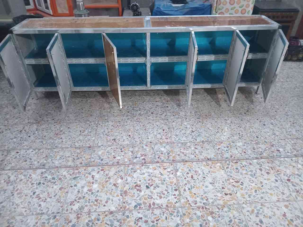 مرجوحه سعر 125
مرجوحه عش سعر 50
ميز + كراسي سعر 25
مبرده حجم 2 ونص سعر 50
طباخ 4 عيون نظيف سعر 75
كاونتر طرح 3 مترات سعر 125
محضرة طعام  سعر 20
***********
***********
