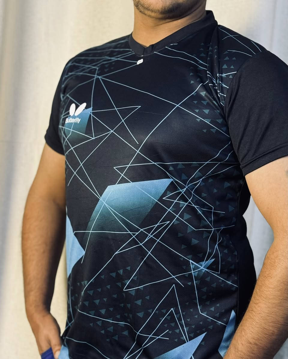 عل بركه الله 
وصلت بضاعه مميزه من تشيرتات باسعار مناسبه جدا 
وكافه القياسات 
سعر تشيرت ١٢ الف 
سعر الاثنين ٢٠ الف 
توصيل متوفر للجميع المحافظات 
الاستفسار 
***********
