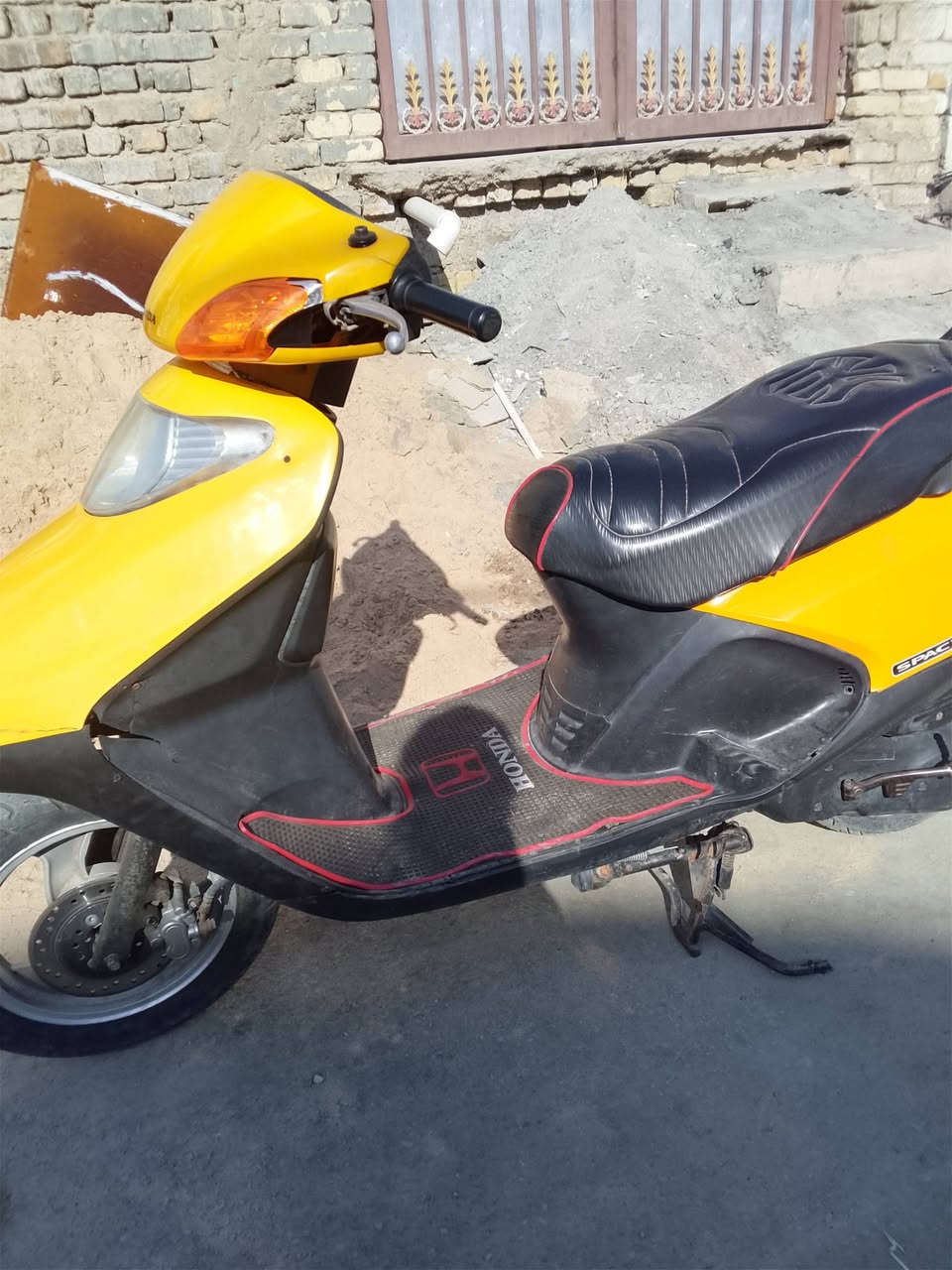 سبيسي ماليزي مكفوله مكينه ممفتوحه
كهربائيات شغاله وسلف وهندر شغال كابريتر اصلي كفرات اصلي 
سعر ٤٠٠ وبيها مجال. الاستفسار. خاص او اتصال ع رقم. ***********
