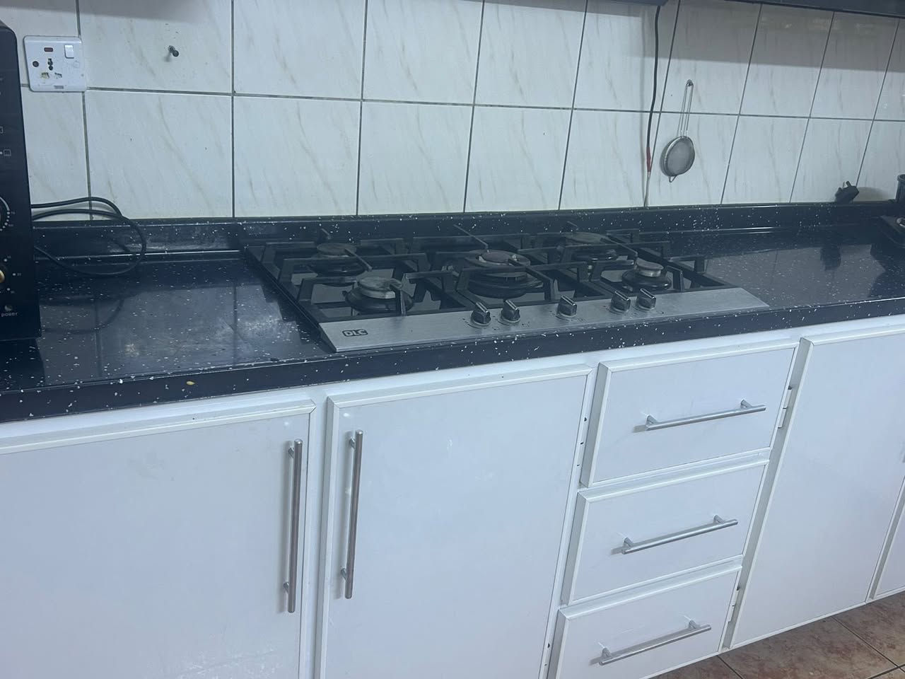 للبيع كاونتر كامل مع طباخ ومرشحة بغداد حي العدل


**إذا كنت صاحب هذا الإعلان وتريد حذفه لأي سبب، رجاءا أرسل رسالة إلى الدعم الفني**