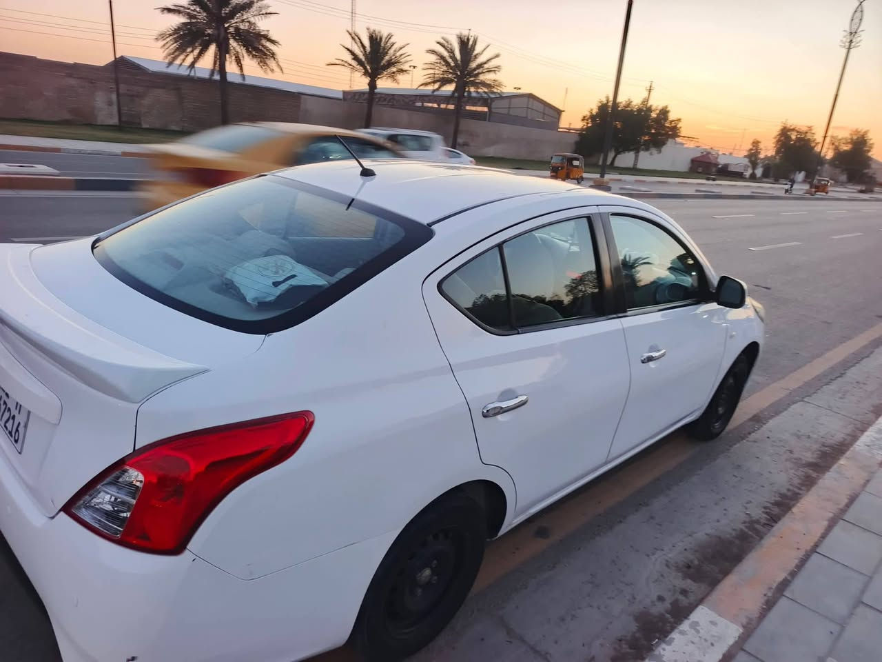 سني موديل 19 مكفولة محرك كير تبريد بيها بارد شبر فقط
السياره بسمي تحويل مباشر السعر 105 وبيها مجال قليل ***********
مكاني الكراده
