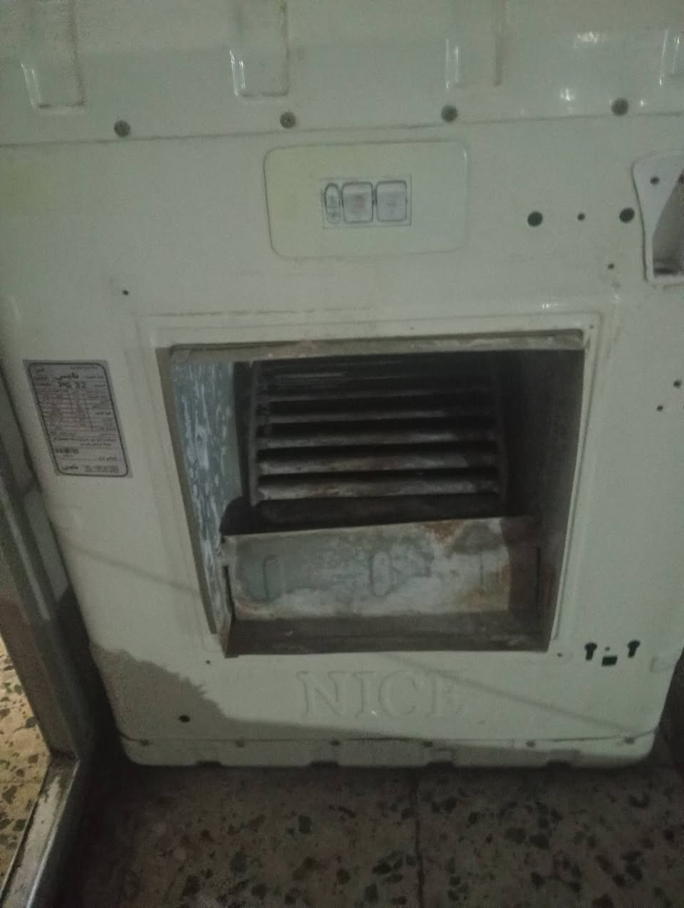 مبرده فقط تحتاج ماطور مثل ماموضح بل صوره ب40 وبيها مجال


**إذا كنت صاحب هذا الإعلان وتريد حذفه لأي سبب، رجاءا أرسل رسالة إلى الدعم الفني**