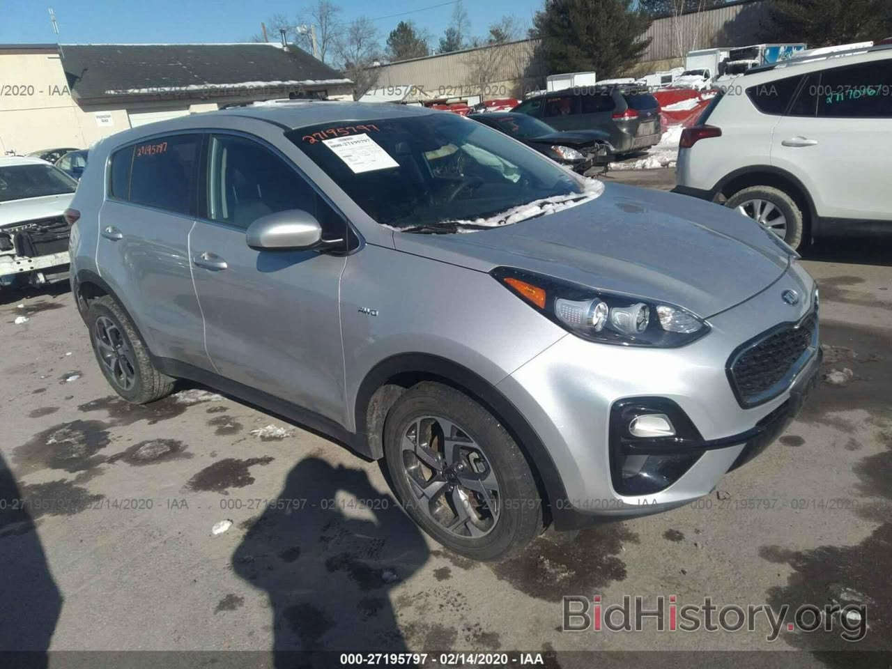 السلام عليكم
كيا سبورتج ٢٠٢٠ وارد امريكي 

مواصفات :-

مود درايف 

تحكم ستيرن 

مثبت سرعة

كامرة خلفية

تحديد مسار 

مرايا جانبية كهربائية

شاشة ذكية تدعم نظام ابل كار بلي 

6 وسادة هوائية

مصابيح الامامية زينون 

ABS

AWD

كشافات ضباب

تبريد خلفي

حساسات ضغط الإطارات

نظام التحكم الصوتي

ماشية 70 ميل لون سلفر 

حادثها قطعتين صبغ موضح بالصور 

مع بارد خفيف بالهلال الخلفي 

ايرباك بردة فقط وراجع سستم 

كير محرك صدر مكفولات 

رقم اربيل الجديد تحويل او وكالة 

السعر 16,400$ 

للاستفسار الاتصال ***********
