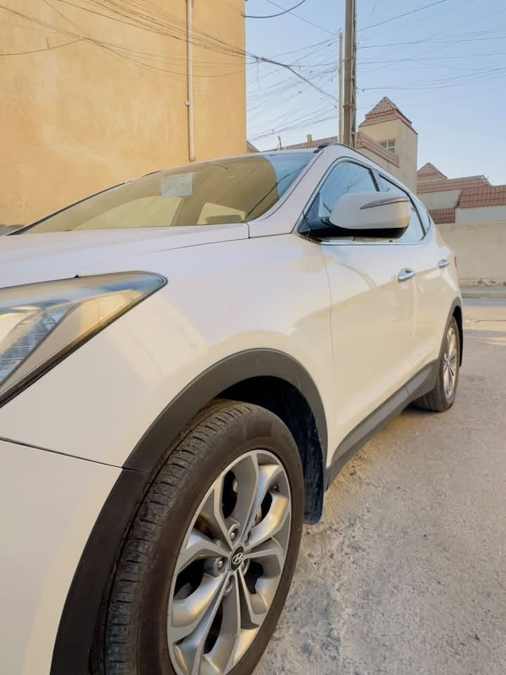 السلام عليكم
سنتافيا ٢٠١٤ خليجي كفاله مكينه وكير جدد بعدها بالضمان مكينتها صارلها ٧ ايام مشدوده تخم تاير جديد دسكات جدد باتري جديد  تبريد ٣ قطع ٧ راكب سياره جاهزه من كل النواحي رقمها شمالي وسنويه لل٢٨ مكينتها ٢٤٠٠ سعرها النهائي ١٥٥ للأستفسار ***********
