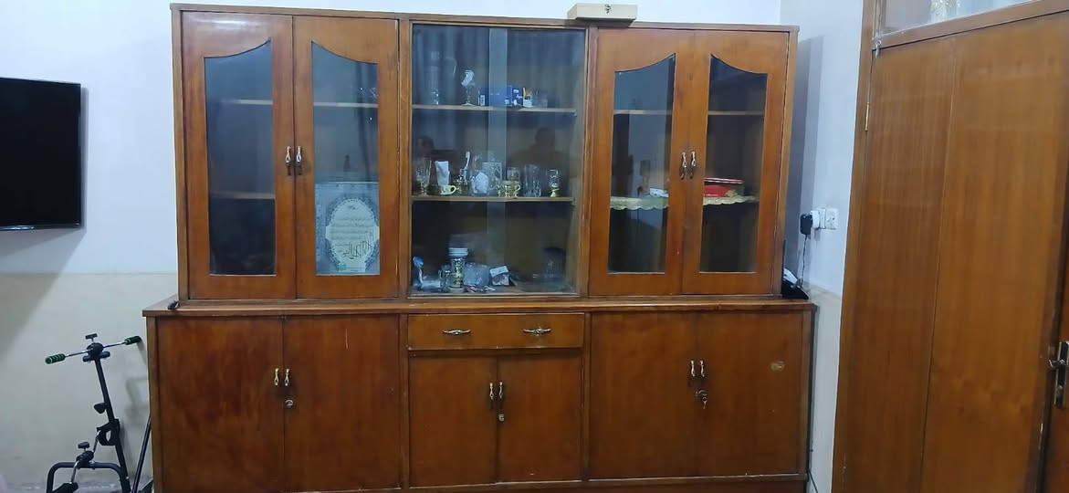 بوفية تسكام نظيفه ب٣٠٠وبيها مجال


**إذا كنت صاحب هذا الإعلان وتريد حذفه لأي سبب، رجاءا أرسل رسالة إلى الدعم الفني**