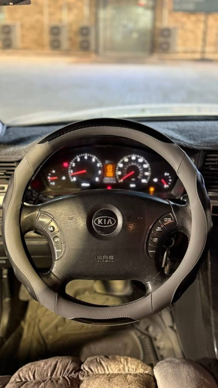 السلام عليكم 
كيا امانتي ٢٠٠٨ باسمي جاهزه وارد أمريكي السعر ٨٠ ورقه حداديه
محرك كير كهربائيات تبريد سياره جاهزه 
الاتصال ***********
بغداد جسر ديالى
