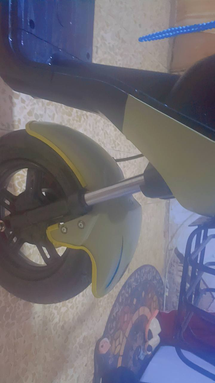 السلام عليكم شباب دراجه R9جديده 2026رجوع بنك كامله مواصفات الدراجه ماصل شهر شرط فحص السعر 650وبيها مجال الشراي المكان جسر ديالى القديم الهاتف ***********
