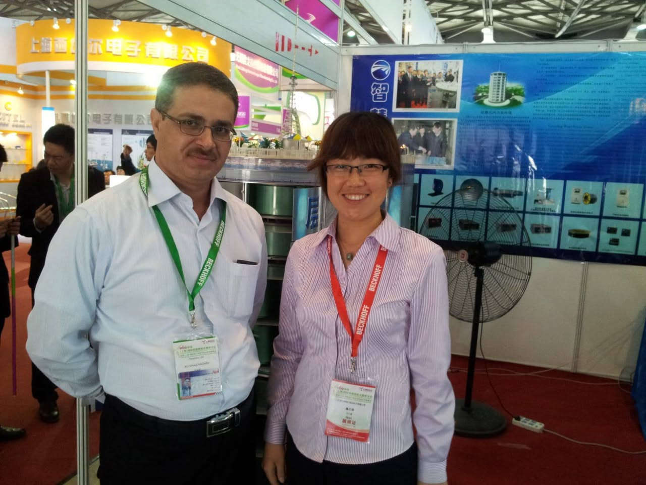 منظومات طاقة شمسية
حسب الطلب من 10امبير إلى 1ميگا واط 
تنفيذ نموذجي 
مواد اصليه 
ضمان يصل إلى 10 سنوات 
م. علي عنوز 
***********
