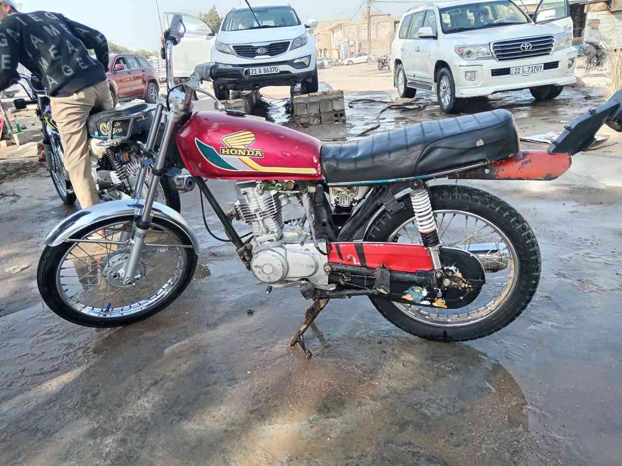 سلام عليكم دراجه نامه شلامجه للبيع أوراق كامله موديل الشاصي 23 ومعمره بل 24 الدراجه شوفت عينك السعر 350 وبيهه مجال مكاني بابل اجبله رقم الاستفسار ***********
