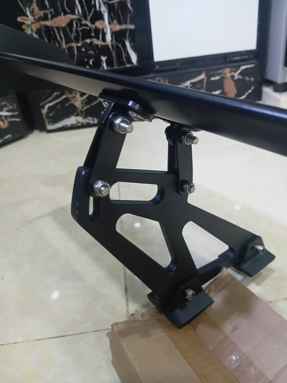 سبايدر رياضي بعده جديد  صنع ياباني اصلي معدنه حديد كله جوكر (( ضد كسر ))يرهم على سيارات ويرهم على قماره للسيارات ستيشن مثل الكولف
 للبيع ب٨٥ الف 
ديالى بعقوبه الحكيم 
***********
