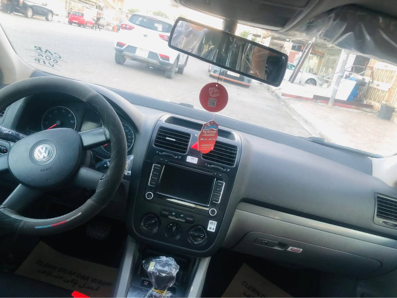 جیتا مۆدێل ٢٠٠٨ گێر تۆماتیک و عادی شەش گێری مەرغوب
مەکینە ٢٠ی بێ تۆربۆ مەرغوب
گێڕ و مەکینە و تەبرید بەشەرت
چوار جام کارەبا
ئاوێنە کارەبا
٥-٦ پارچەی هەیە بەبێ ئێرباگ بەس جەمپەکی خەفیفی پشتی هەیە شان و سەقف بەشەرت
٩٠٠ هەزار غرامەی لەسەرە سەنەوی و هەززە ٢٠٢٤
سعری ٦٤ وەرەقە و معامەلە
***********
*********** أربيل, العراق
