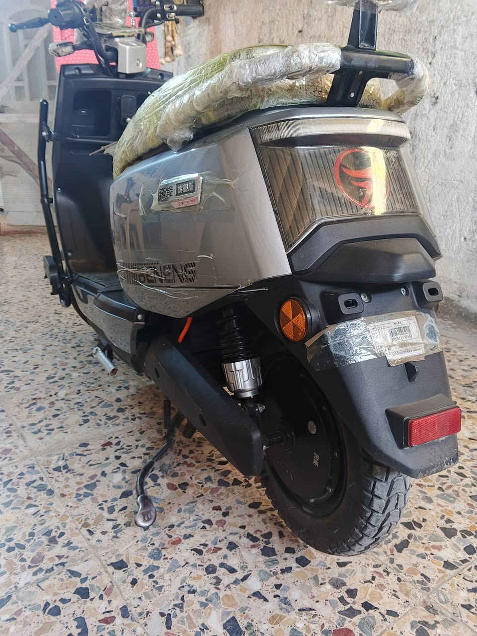 دراجة BENGENG موديل 2025 للبيع
🔹 المواصفات:
• بك خلفي قوي
• 3 سرعات حقيقية
• سرعة تصل إلى 80 كم حقيقية
• ملف 5000 قوي
• 6 بطاريات ليثيوم أصلية
• جهاز إنذار للحماية
• قفل استيرن أمان
• بصمة عن بعد عدد 2
• كهرباء أمامي وخلفي جديدة
رقم
***********
السعر 600وبيه مجال او مراوس
