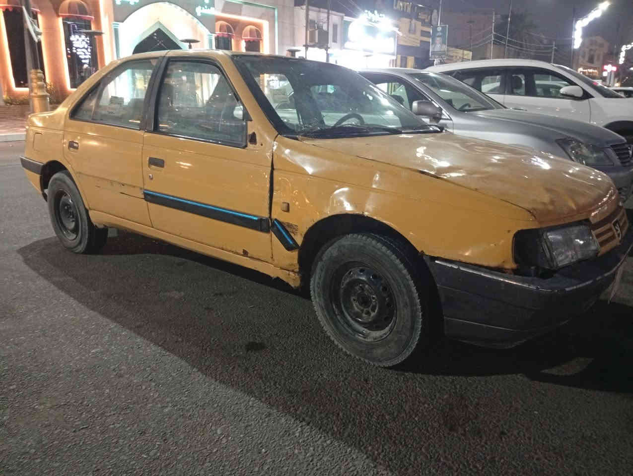 سلام عليكم بيجو روى محور ونجي ياباني اوتو مكينه تبخر شغاله سياره نكره سلف مكانه كربلاء السعر 8 ورقات وبيه مجال حك جيه فقط ***********
