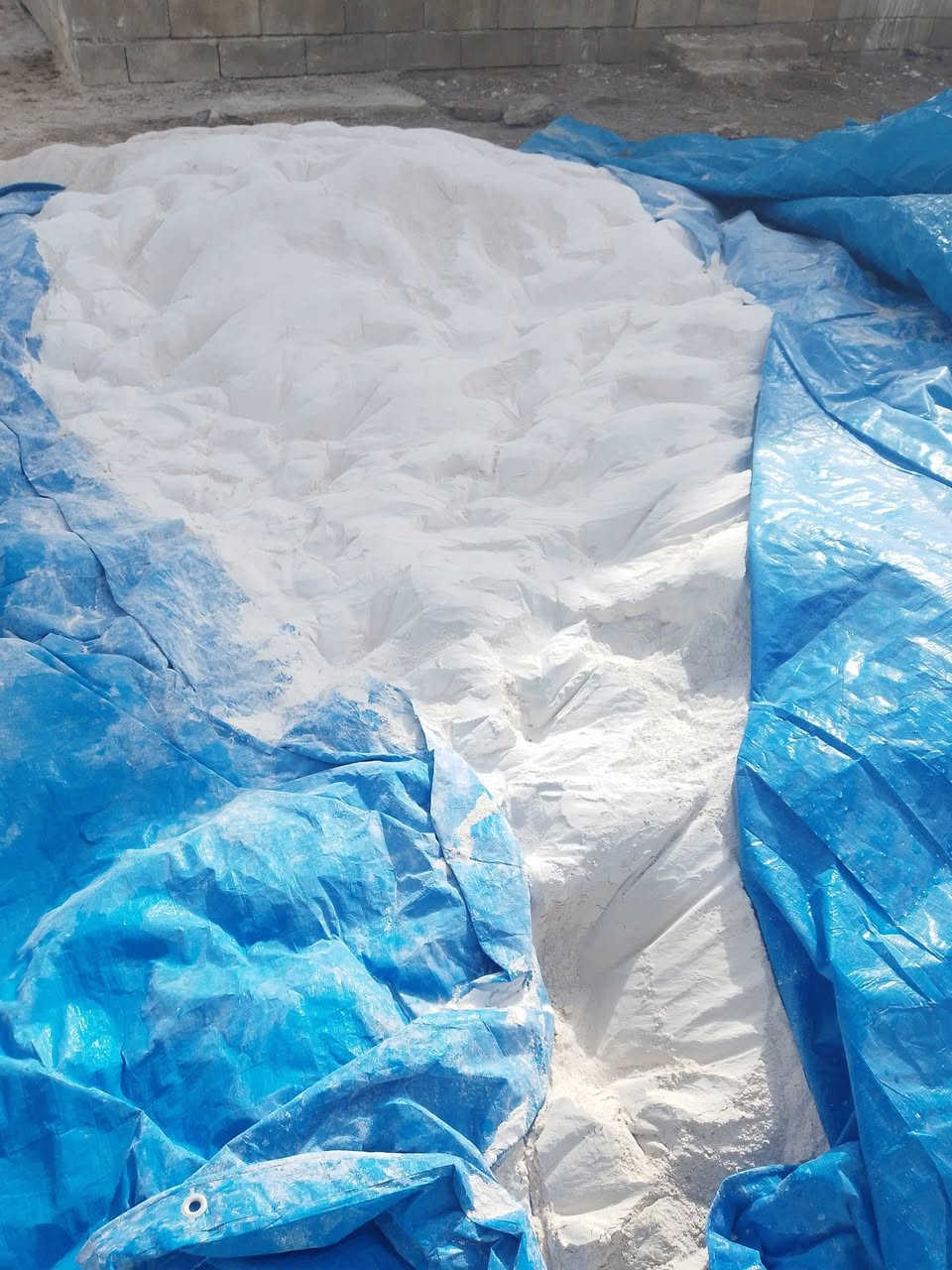 السلام عليكم يوجد چيله جص فني مال الموصل شرط البخ والبياض للأتصال ***********
