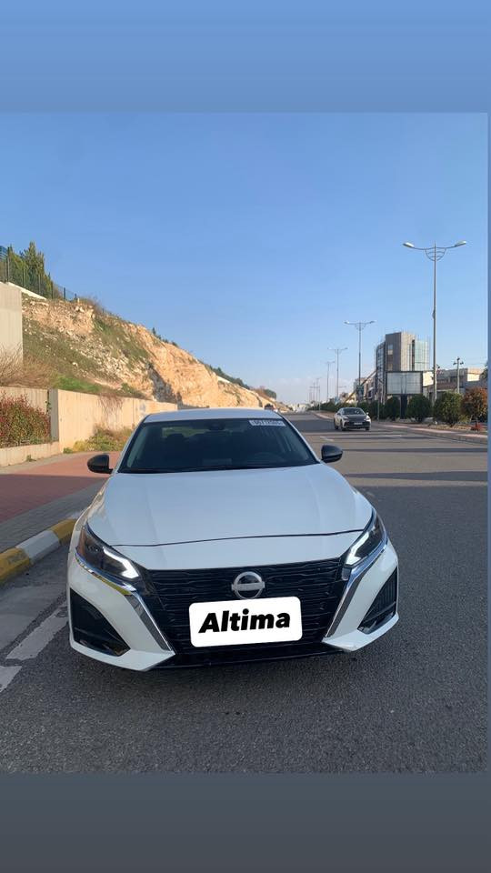 سلام العليكم 
التيما 2025 SV كلين بدون صبخ بدون ايرباك ماشية بس 10 الاف ميل سيارة كلش الحلوة مواصفات داخل فورميكا و لايت زينون و كشن كهربائي و تحديد سرعة وصور الحادث موجود
مكانها موجود بالسليمانية كير و محرك و كلشي بشرط مع شرط التحويل و رقمها مو مكسر معك ثلاث شهر لرقم سيارة 
مكان سيارة سليمانية 
سعرها 174 بي شوية مجال
رقم تلفون ***********
