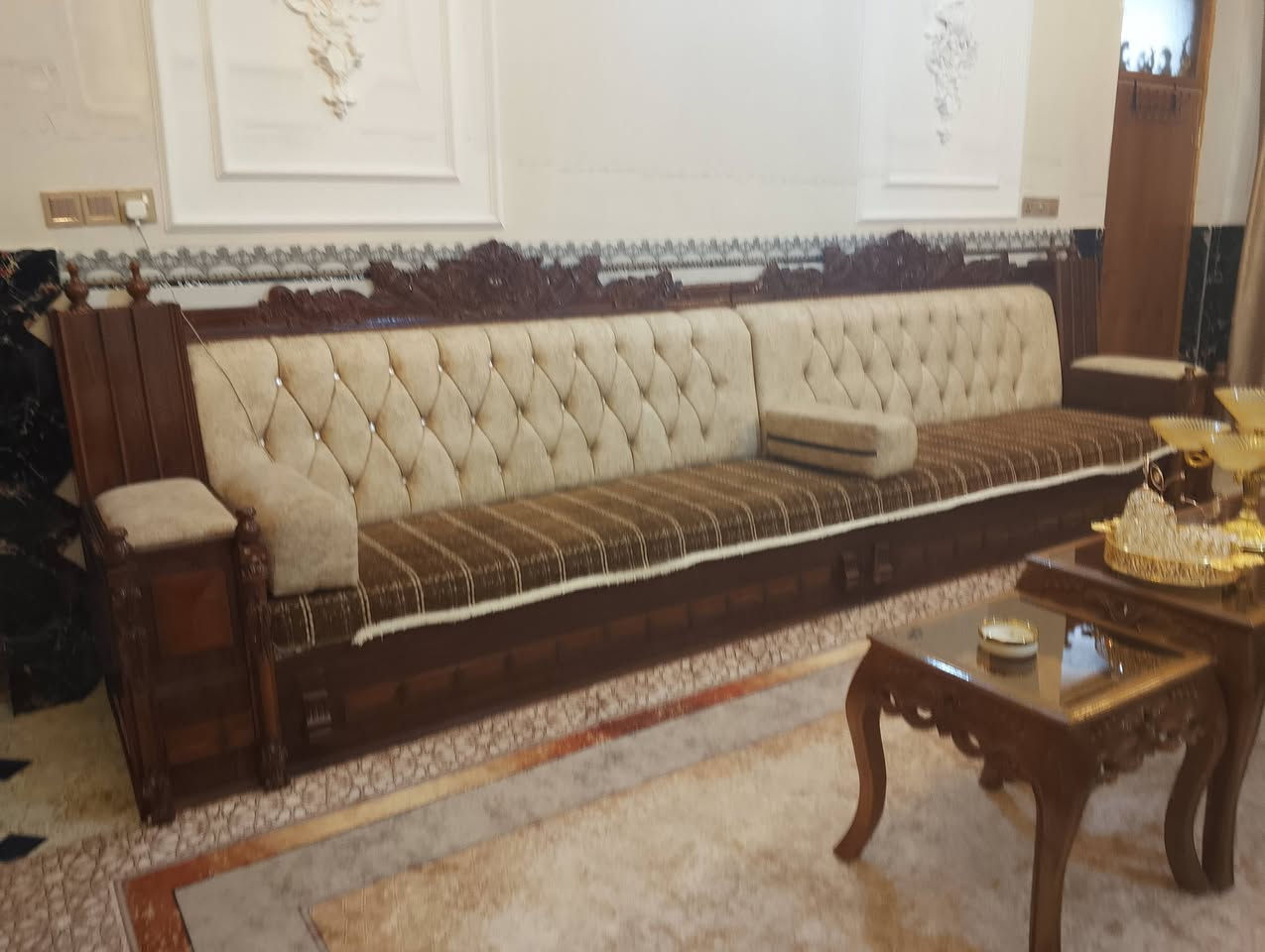 سلام عليكم تخم لبيع بعده جديد سعره عله لتصال لعنوان العماره قضا لميمونه 
‏‪***********‬‏
