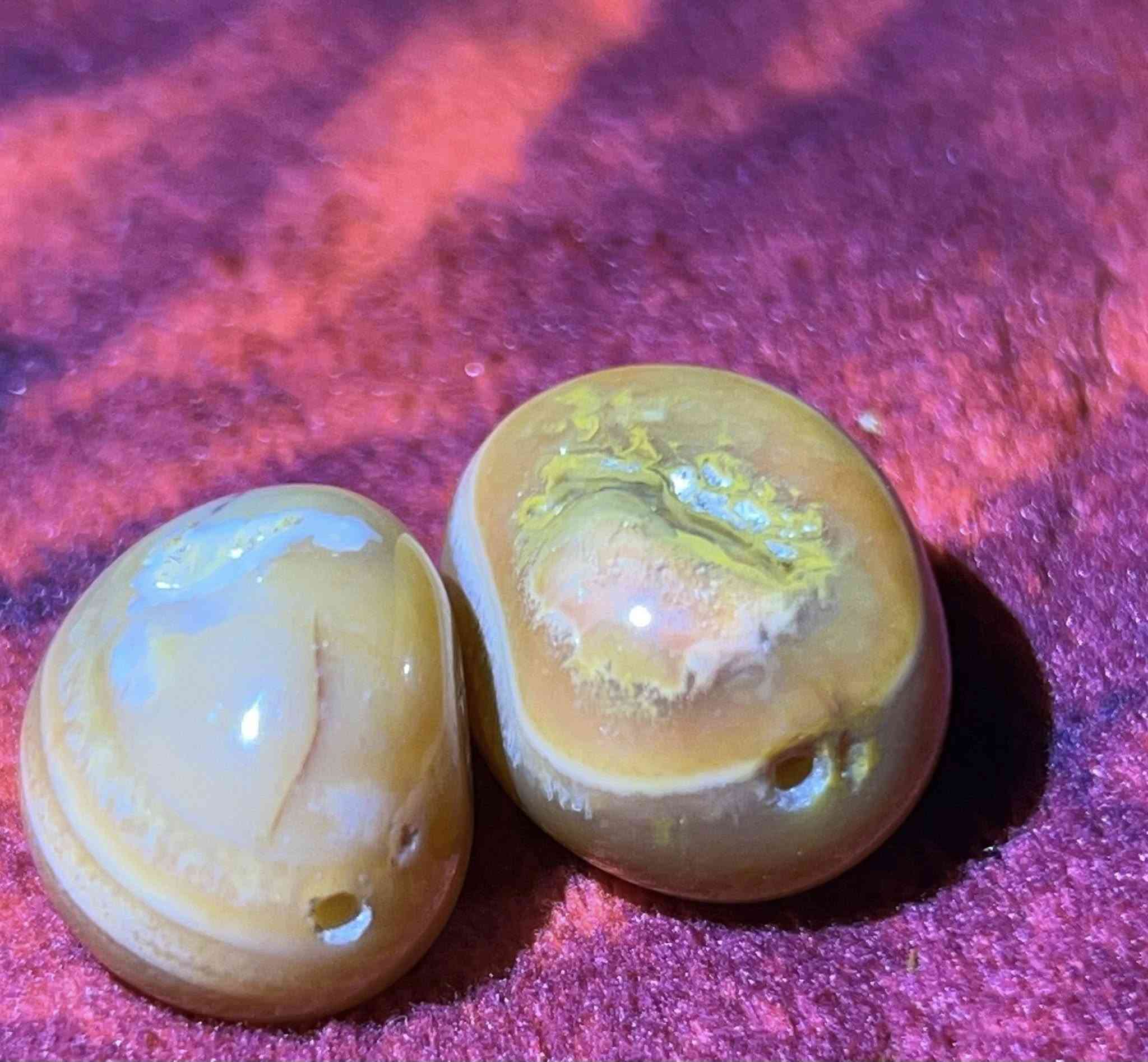 هذني.  الخرزات. لگيتهن.   واريد أبيعهن. للعلم. حجر. قديم.


**إذا كنت صاحب هذا الإعلان وتريد حذفه لأي سبب، رجاءا أرسل رسالة إلى الدعم الفني**