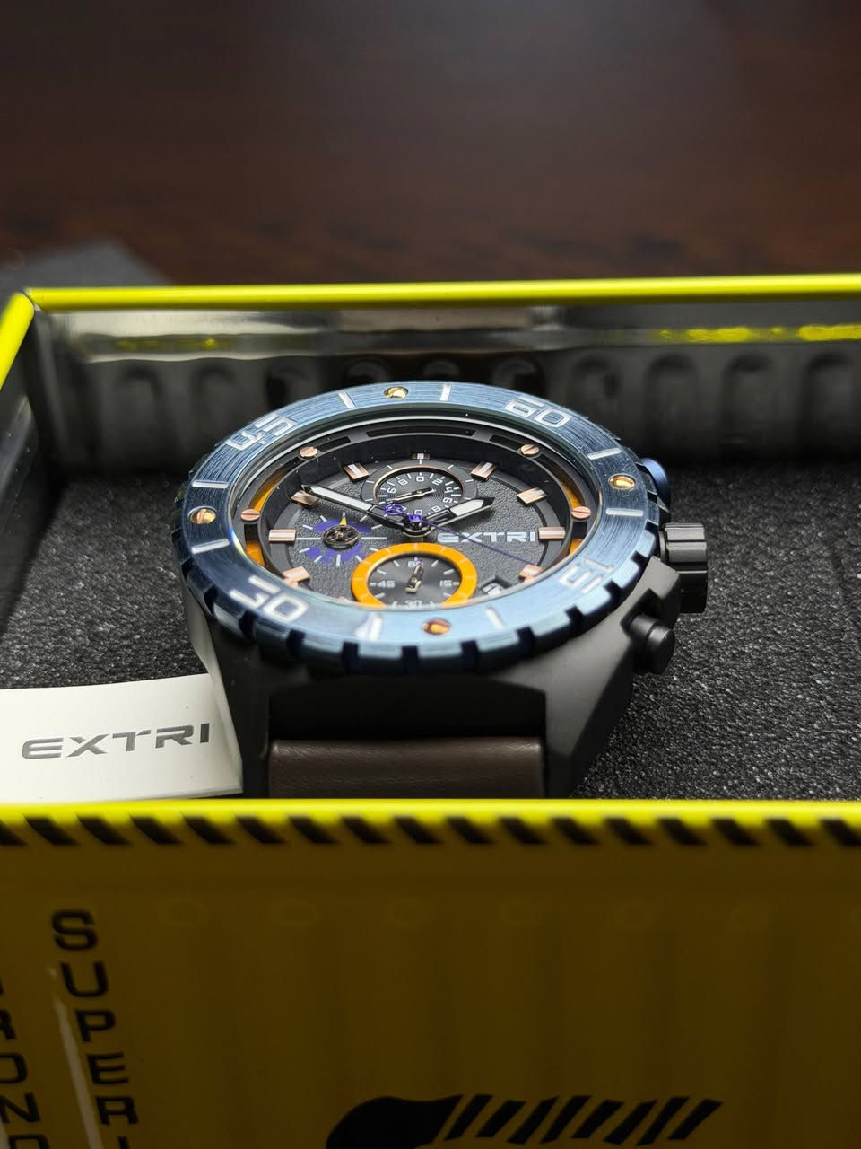 EXTRI 
اصلي وكالة ضمان سنة 
ماكنة ياباني 
طوق دوار 
سير جلد اصلي 
نافذ شهري 
سنتر ثواني منفصل 
ستانلس ستيل 
مقاومة للماء 
نظام 24 ساعة 
ارقام واميال لامينوس فسفوري 

35 الف على اول تم

FTEJsZvHSDcQIcrjph


**إذا كنت صاحب هذا الإعلان وتريد حذفه لأي سبب، رجاءا أرسل رسالة إلى الدعم الفني**