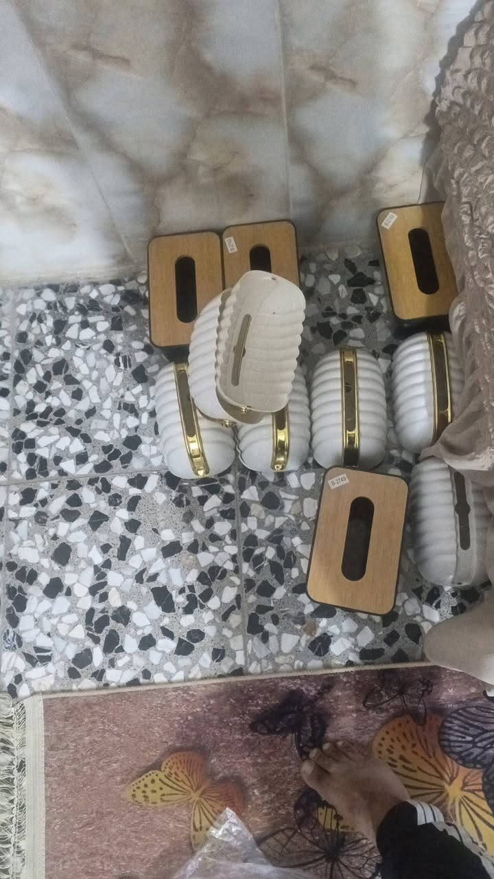 تصفيه محلات بسعر بلاش كميات خير من الله الشراي يراسلني ويدلل
***********
