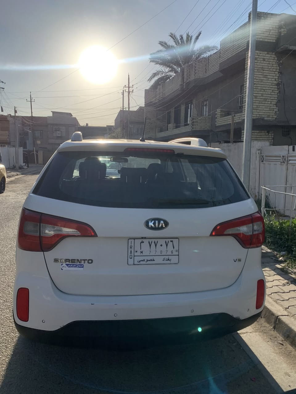 السلام عليكم
سورنتو 2015  

المحرك: V6 سعة 3.5 لتر 6 سلندر 

ناقل الحركة: أوتوماتيك + عادي 

الممشى 86الف كيلو متر Km

7 مقاعد 

مقاعد جلد

مقاعد أمامية كهربائية 

كاميرا خلفية

حساسات صف أمامية + خلفية

نظام دخول بدون مفتاح + زر تشغيل بصمه )  

بلوتوث / USB / AUX

مدخل USB امامي خلفي 

مرايات جانبيه كهربائية قلاب 

بيها الجاملغات الخلفية صبغ +باب خلف السايق 
 

للاستفسار او الاتصال عل رقم ***********

السعر - 185$وبيها مجال العنوان بغداد الزعفرانية

