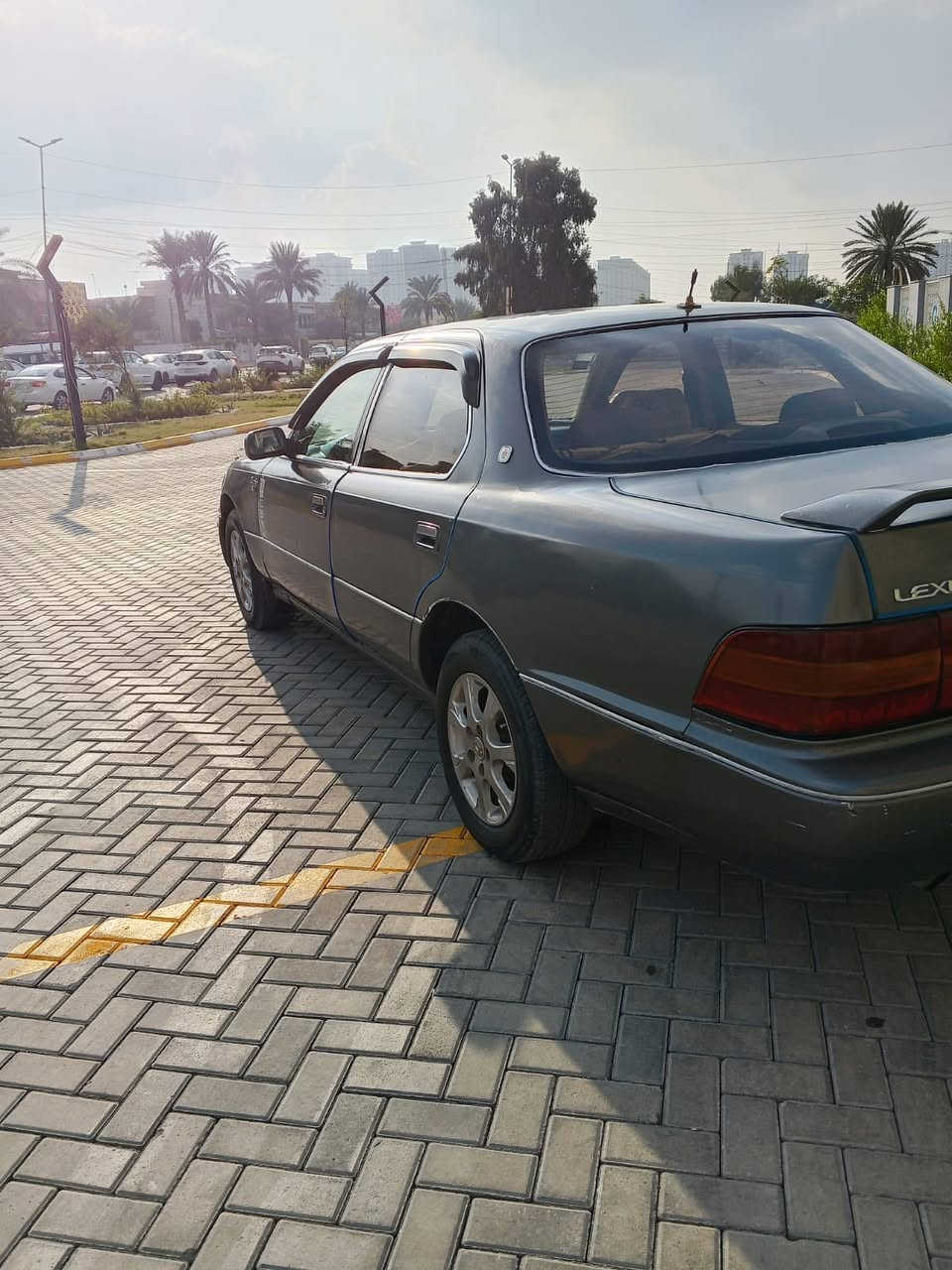 سلام عليكم 
لكزز 
رقم بغداد مشروع وطني جديد 
سياره خير من الله بدون نقص
تخم تاير جديد
مصبوغه جماليه بدون ضربه
سعر 43 وبيه مجال المكان بغداد حي الحسين

***********
