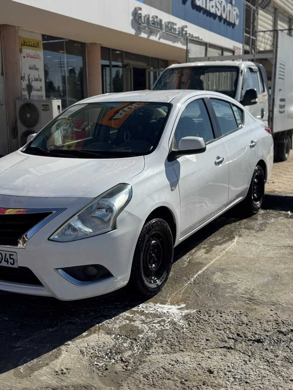 نيسان صني
2018 رقم اربيل 
سنوية 2028
بليته زركة 
بيه فقط موضح بصوره 
سعر 100$ 
الاتصال على رقم ***********
