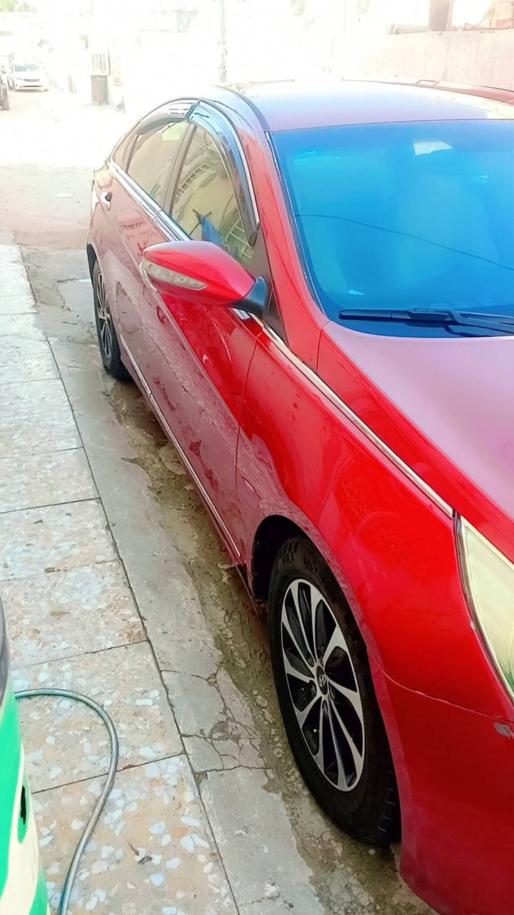 سوناتا موديل 12 امريكي حادثها بأمريكا جاملغ وباب وهنا بالعراق باب خلف السايق مع جاملغ خلفي مصبوغات بدون دواخل السياره جاهزه كير مكينه تخم تاير تبريد مكاني حله مركز المدينه السعر 95 مبايل ***********
