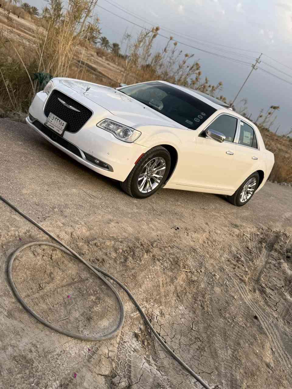 يالله سلام عليكم كلايسلر اوباما 2018اصل مرمز21دخول جديد كفالة من البارد ورصعة وشخط شرط زيرو ماشية 75 
مواصفات السيارة شني تريد بالك بيها رادار امامي خلفي جانبي نقطة عمياء تحديد مسار واشاير بالمريء
حساس امامي خلفي شفتات ستيرن خزن ميموري ستيرن كهربائي ⚡️ +تدفئة كشنات تدفئة +تبريد +كهرباء كشنات خلفية تدفئة نضام عربي سماعات مضخم دبل وفتحة سقف اقوى مواصفات بالوباما وجناية تعرف جاي اسولف 
مكان السيارة البصرة قضاء المدينة شراي اتصل وتشلع عيوني السعر215وبيها مجال قليل 
ملاحضة:سيارة تخم تاير ويل18ابو ضمان وحدادة وتبريد وتدفئة الف دينار ماذب عليها 
رقم*********** شراي اتصل وتدلل
