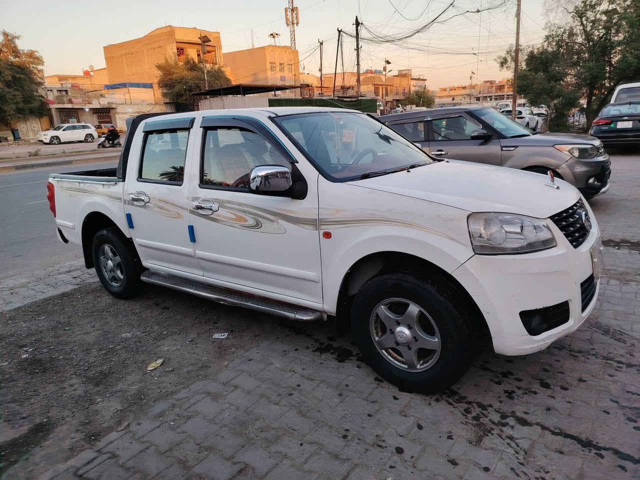 سلام عليكم بيكم كريت ول موديل ٢٠١٣ مكفولة من الضربة والكص والكهربائيات شغالة وضع الشركة والمكينة وضع الشركة والكير وضع الشركة داخل بيه جديد تراي حلو ناعم تخم تاير المكان بغداد
*********** واتساب 
*********** اتصال
